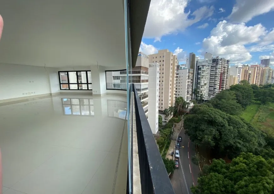 Foto 1 de Apartamento com 3 Quartos à venda, 318m² em Setor Oeste, Goiânia