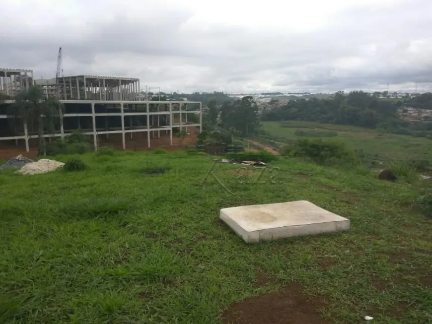 Foto 1 de Fazenda/Sítio com 4 Quartos à venda, 99m² em Rio Comprido, São José dos Campos