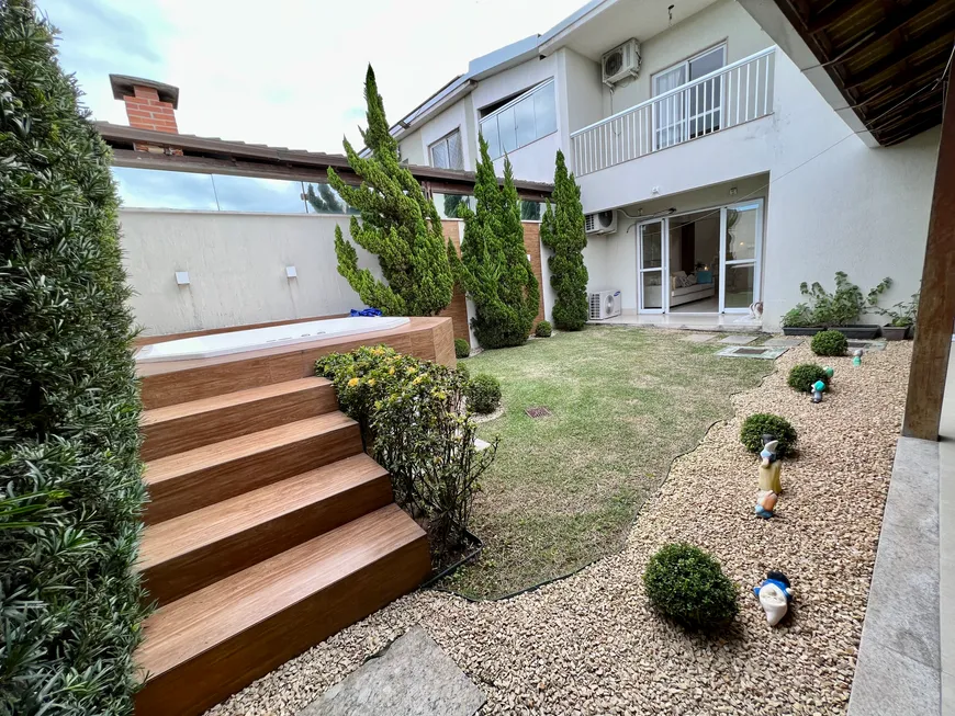 Foto 1 de Casa de Condomínio com 4 Quartos à venda, 265m² em Colina de Laranjeiras, Serra