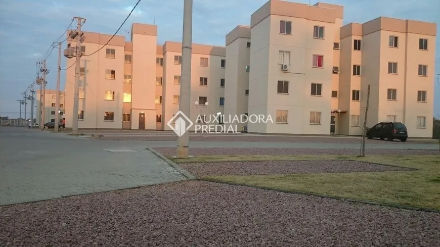 Foto 1 de Apartamento com 2 Quartos à venda, 44m² em Vila Iolanda, Guaíba