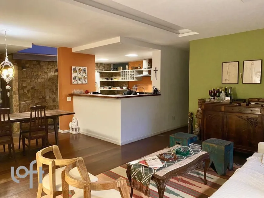 Foto 1 de Apartamento com 3 Quartos à venda, 130m² em Cosme Velho, Rio de Janeiro