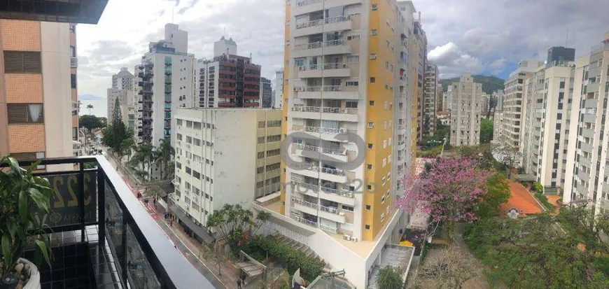 Foto 1 de Apartamento com 3 Quartos à venda, 162m² em Centro, Florianópolis