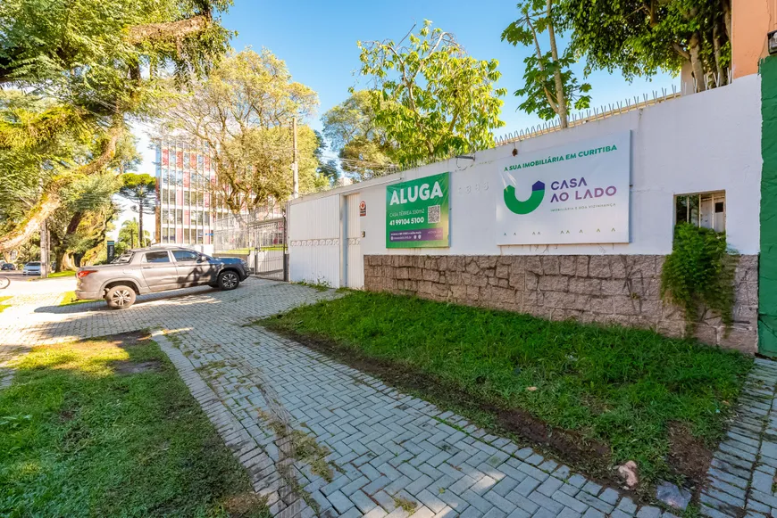 Foto 1 de Imóvel Comercial com 3 Quartos para alugar, 240m² em Água Verde, Curitiba