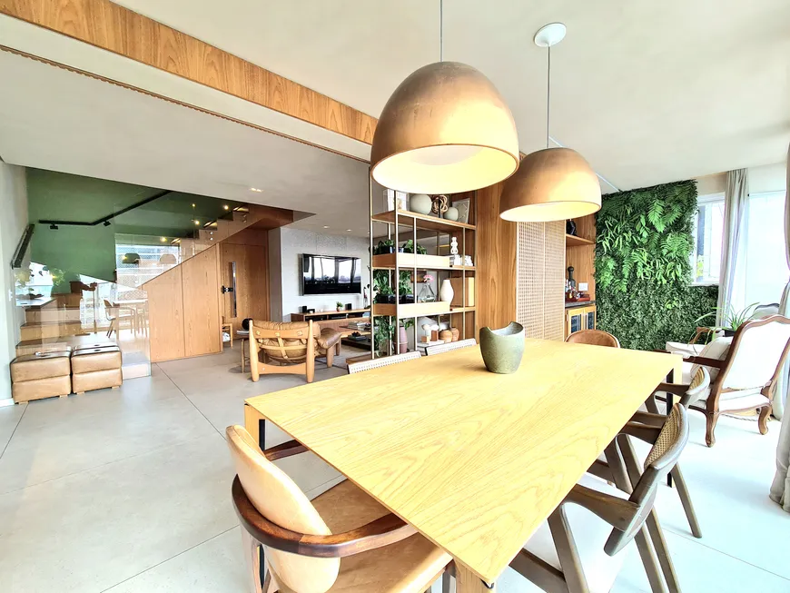 Foto 1 de Apartamento com 3 Quartos à venda, 230m² em Brooklin, São Paulo