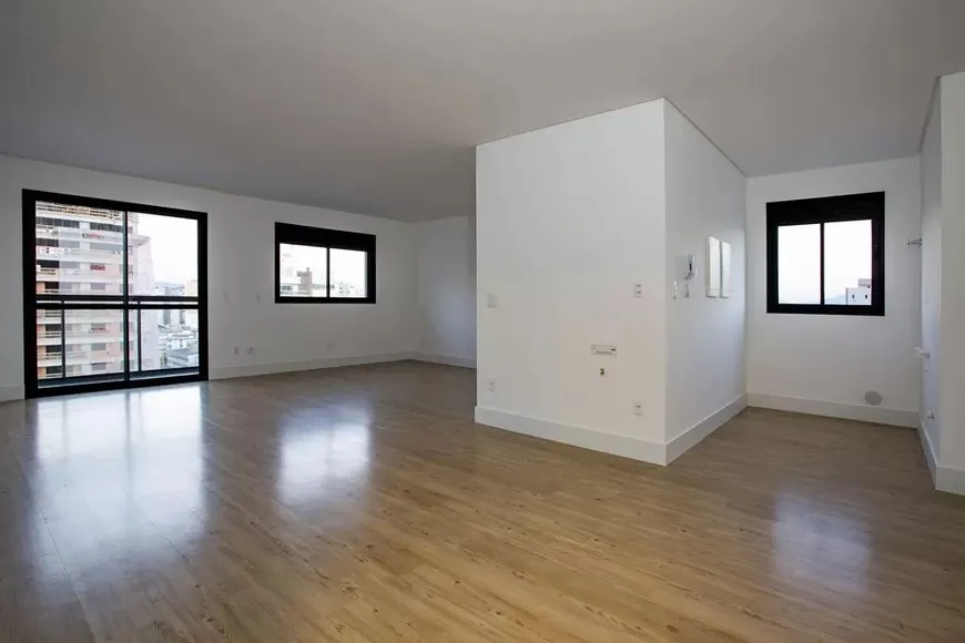 Foto 1 de Apartamento com 2 Quartos à venda, 72m² em Kobrasol, São José