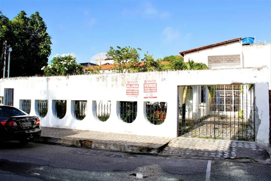 Foto 1 de Sobrado com 4 Quartos à venda, 401m² em São José, Aracaju