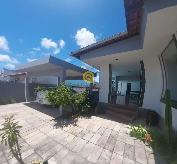 Foto 1 de Casa com 5 Quartos à venda, 444m² em Capim Macio, Natal