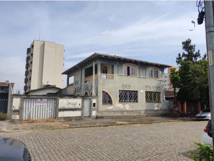 Foto 1 de à venda, 844m² em Bucarein, Joinville