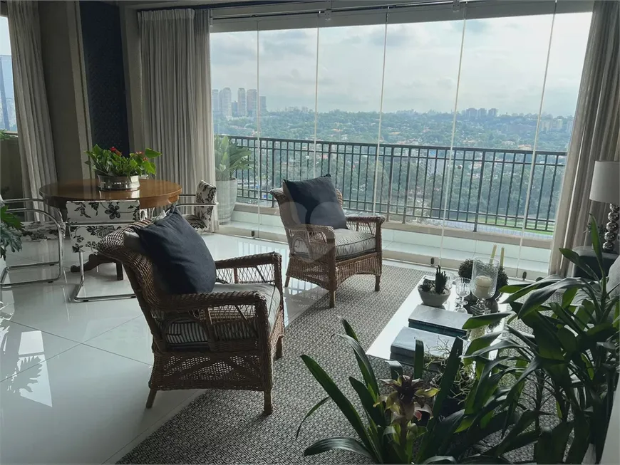 Foto 1 de Apartamento com 3 Quartos à venda, 510m² em Jardim Europa, São Paulo