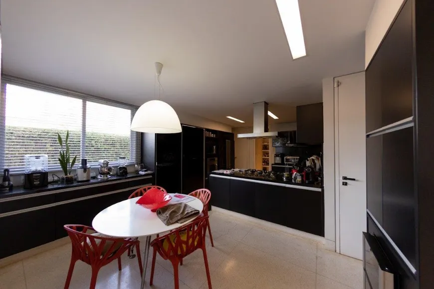 Foto 1 de Casa de Condomínio com 4 Quartos à venda, 760m² em Melville, Santana de Parnaíba