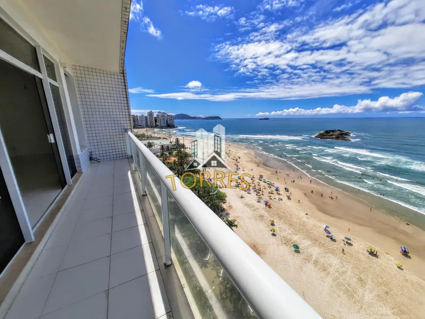 Foto 1 de Apartamento com 4 Quartos à venda, 220m² em Praia das Pitangueiras, Guarujá