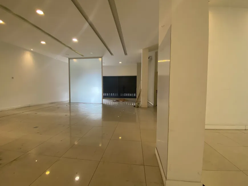 Foto 1 de Ponto Comercial para alugar, 514m² em Del Castilho, Rio de Janeiro