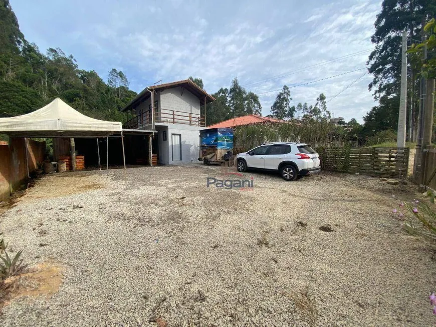 Foto 1 de Casa com 2 Quartos à venda, 75m² em Vargem do Braco, Santo Amaro da Imperatriz