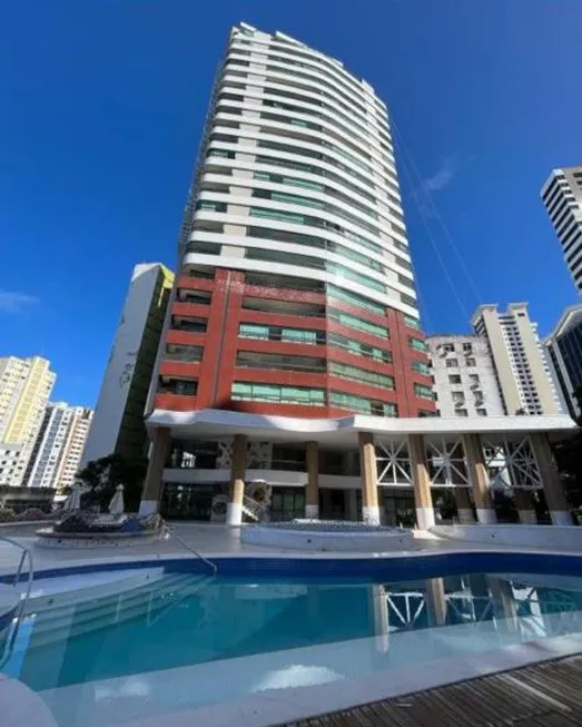 Foto 1 de Apartamento com 3 Quartos à venda, 189m² em Vitória, Salvador