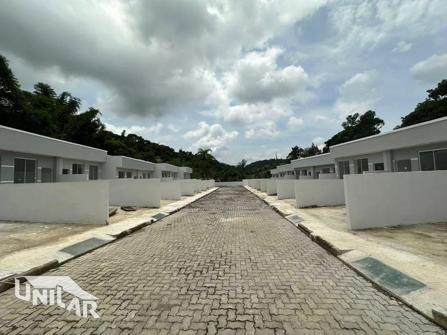 Foto 1 de Casa de Condomínio com 2 Quartos à venda, 49m² em Roma, Volta Redonda