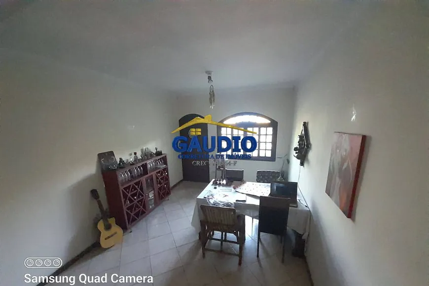 Foto 1 de Casa com 3 Quartos à venda, 175m² em Parque Pinheiros, Taboão da Serra