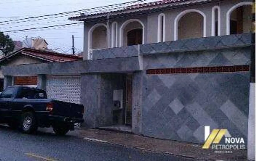 Foto 1 de Sobrado com 4 Quartos à venda, 349m² em Santa Terezinha, São Bernardo do Campo