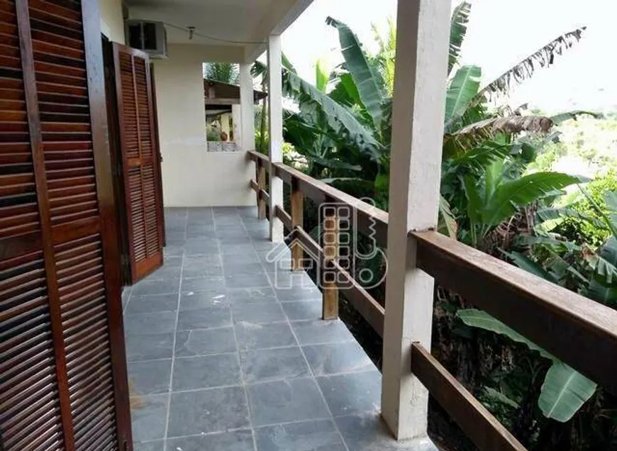 Foto 1 de Casa com 3 Quartos à venda, 360m² em Santa Rosa, Niterói