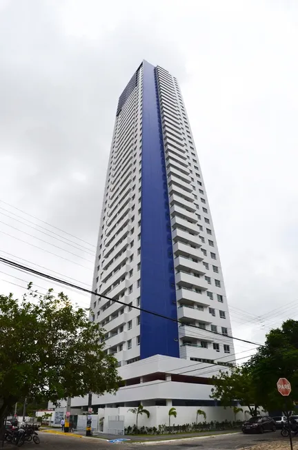 Foto 1 de Apartamento com 2 Quartos para alugar, 72m² em Manaíra, João Pessoa
