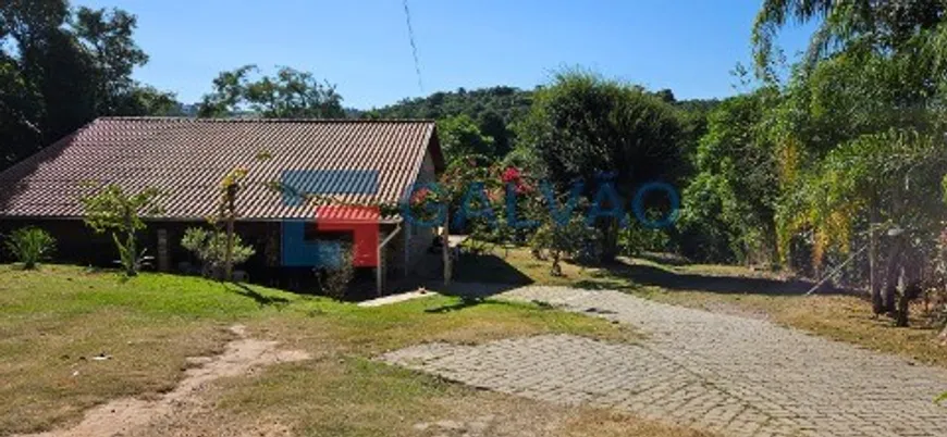 Foto 1 de Fazenda/Sítio com 2 Quartos à venda, 104m² em Caxambú, Jundiaí