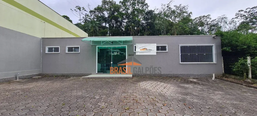 Foto 1 de Galpão/Depósito/Armazém para alugar, 220m² em Belchior Central, Gaspar