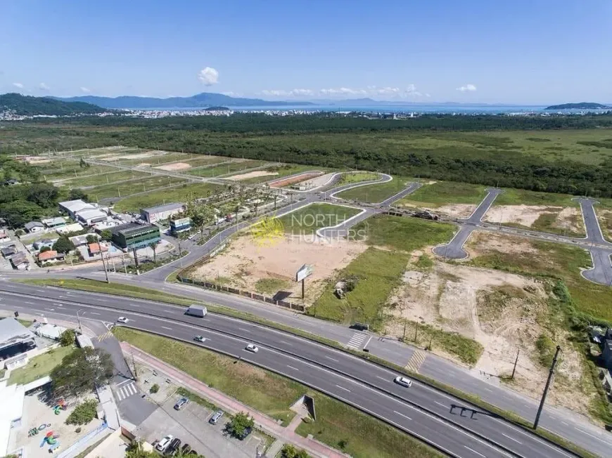 Foto 1 de Lote/Terreno à venda, 10m² em Vargem do Bom Jesus, Florianópolis