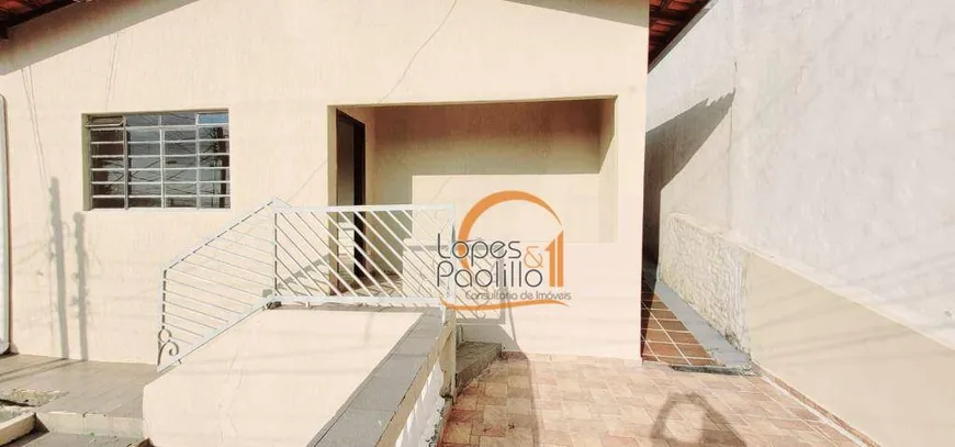 Foto 1 de Casa com 2 Quartos para alugar, 214m² em Jardim Alvinopolis, Atibaia
