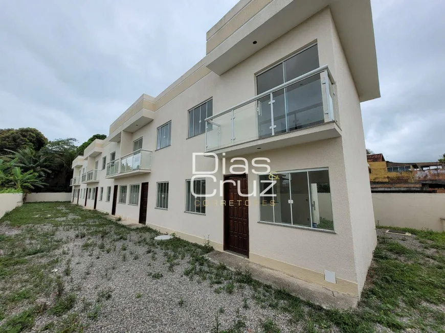 Foto 1 de Casa com 2 Quartos à venda, 75m² em Extensão Serramar, Rio das Ostras