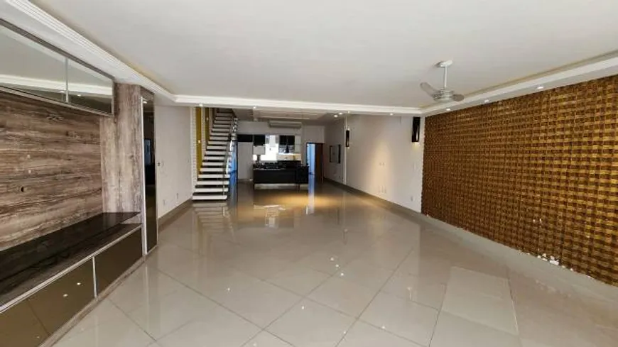 Foto 1 de Casa de Condomínio com 3 Quartos à venda, 171m² em Anil, Rio de Janeiro