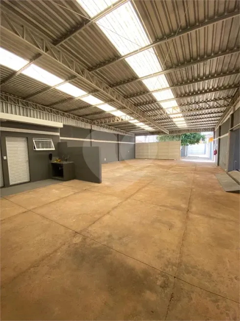 Foto 1 de Galpão/Depósito/Armazém para venda ou aluguel, 310m² em Vila Lemos, Bauru