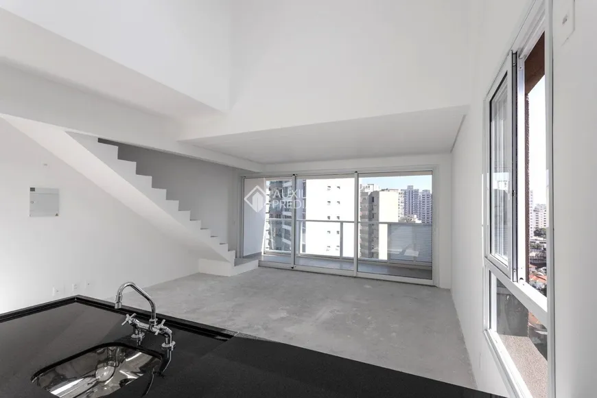 Foto 1 de Apartamento com 1 Quarto à venda, 84m² em Sumaré, São Paulo
