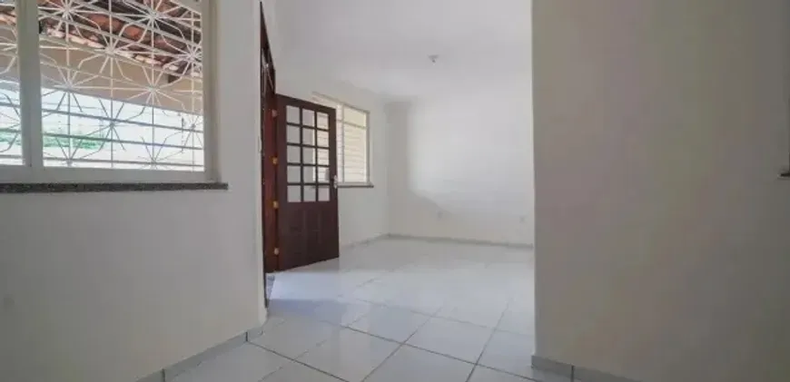 Foto 1 de Casa com 2 Quartos à venda, 90m² em Imbuí, Salvador
