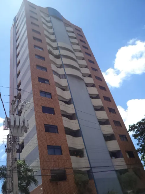 Foto 1 de Apartamento com 2 Quartos para alugar, 59m² em Meireles, Fortaleza