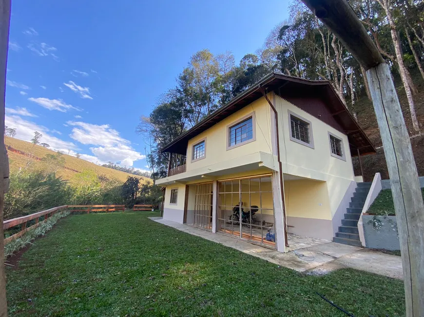 Foto 1 de Sobrado com 2 Quartos à venda, 30000m² em Zona Rural, Santo Antônio do Pinhal