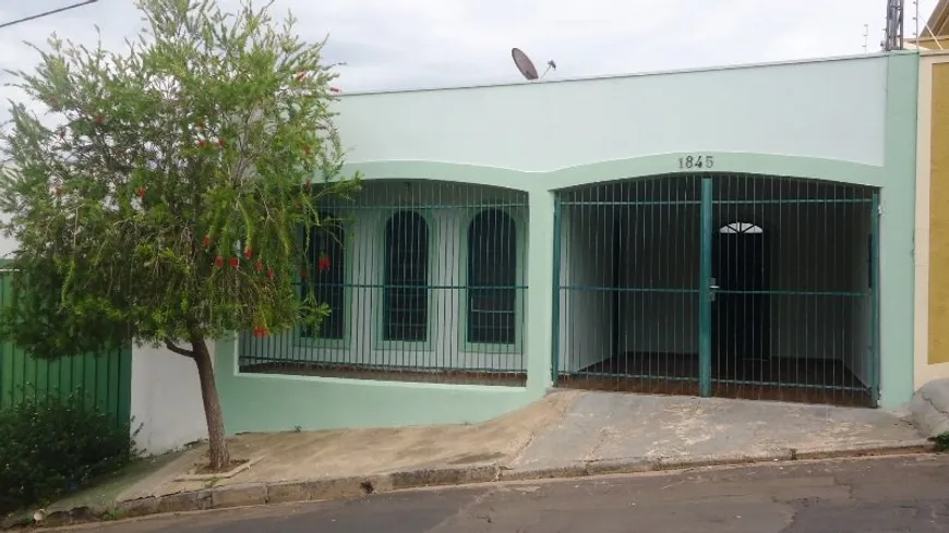 Foto 1 de Casa com 2 Quartos à venda, 80m² em Vila Rancho Velho, São Carlos