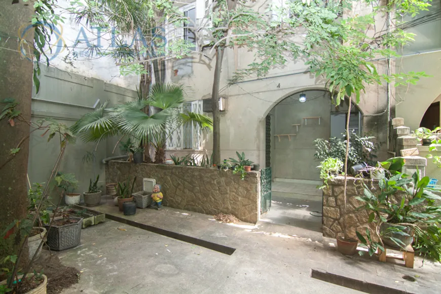 Foto 1 de Casa com 6 Quartos à venda, 210m² em Copacabana, Rio de Janeiro