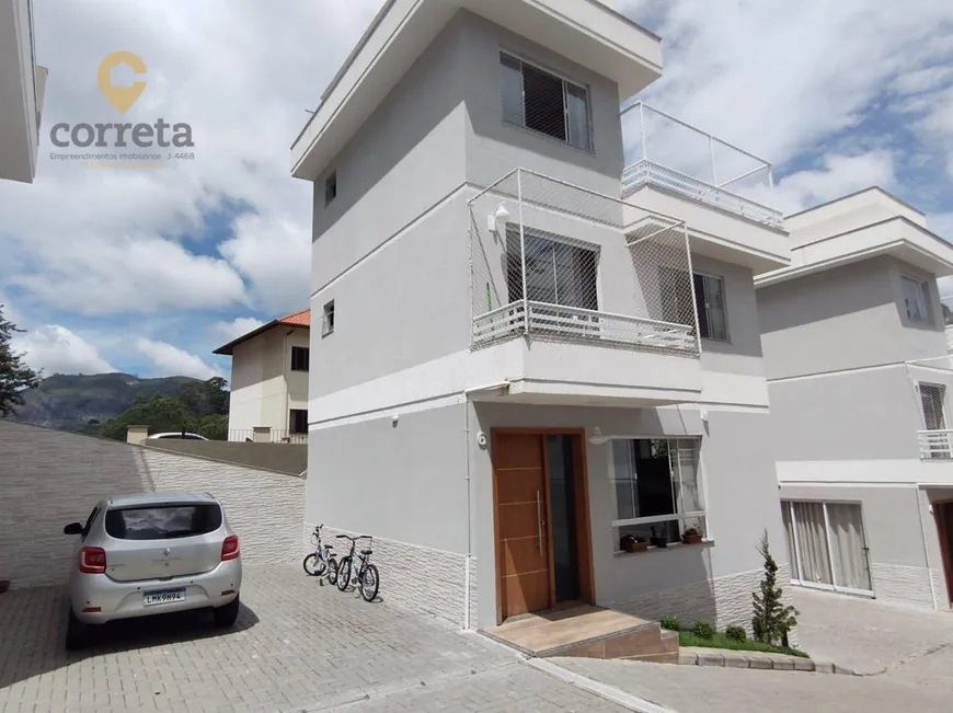 Foto 1 de Casa de Condomínio com 3 Quartos à venda, 99m² em Santa Elisa, Nova Friburgo