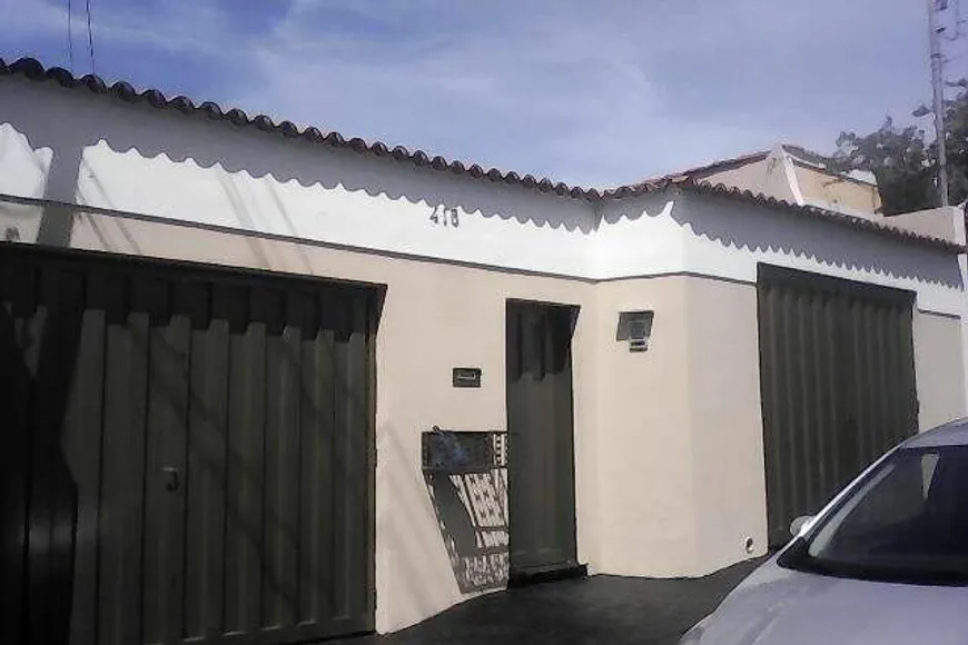 Foto 1 de Casa com 3 Quartos para alugar, 150m² em Brasil, Uberlândia