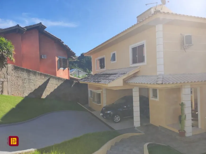 Foto 1 de Casa com 4 Quartos à venda, 283m² em Morro da Cruz, Florianópolis