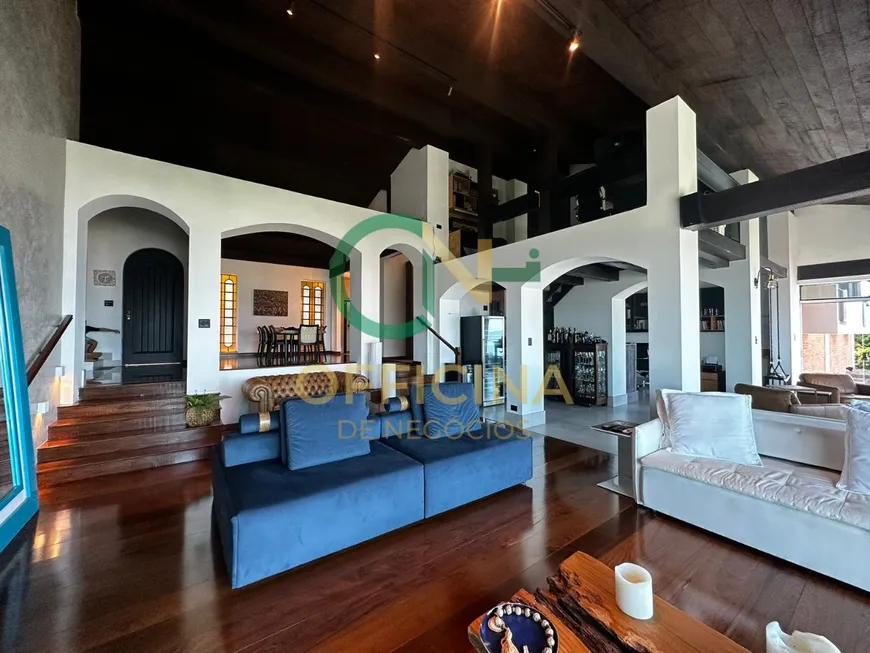 Foto 1 de Casa de Condomínio com 4 Quartos à venda, 850m² em Marapé, Santos