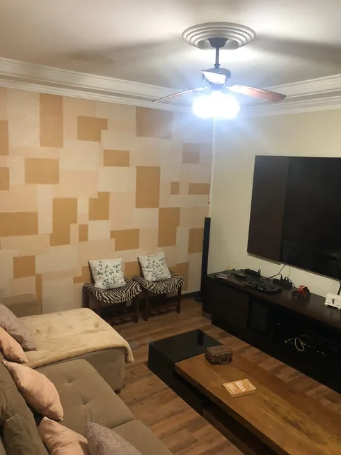 Foto 1 de Casa com 3 Quartos à venda, 177m² em Presidente Roosevelt, Uberlândia