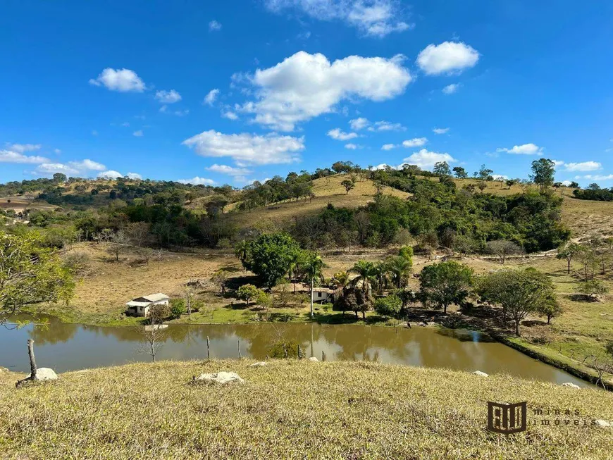 Foto 1 de Fazenda/Sítio com 2 Quartos à venda, 32m² em Tavares de Minas, Pará de Minas