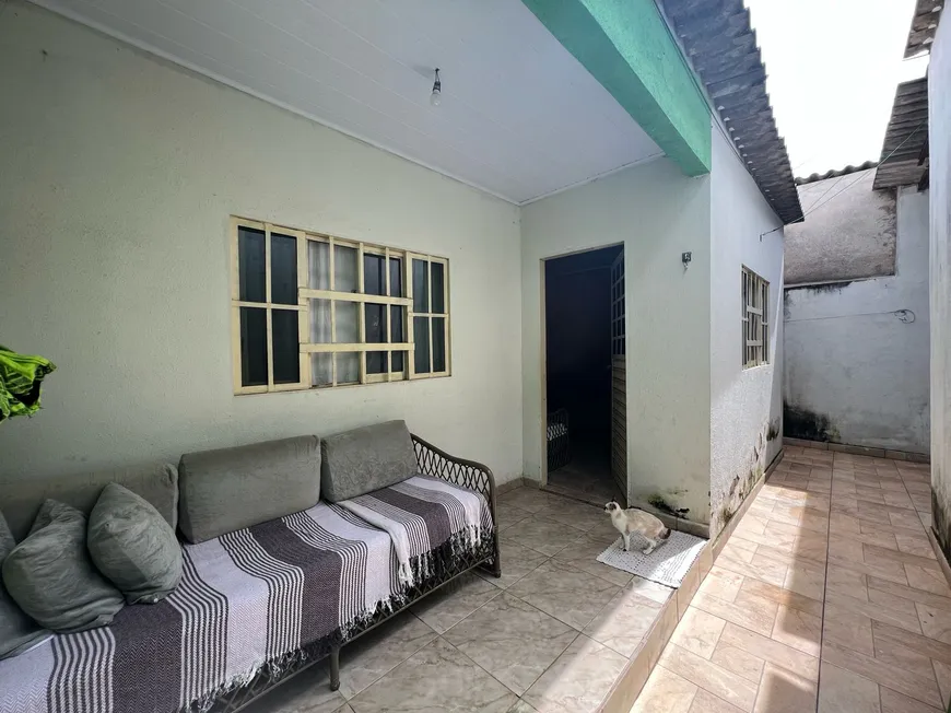 Foto 1 de Casa com 2 Quartos à venda, 128m² em Del Lago II, Brasília