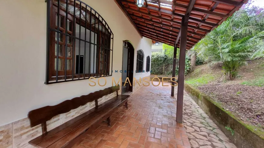 Foto 1 de Casa com 4 Quartos à venda, 248m² em Ville Montagne, Nova Lima