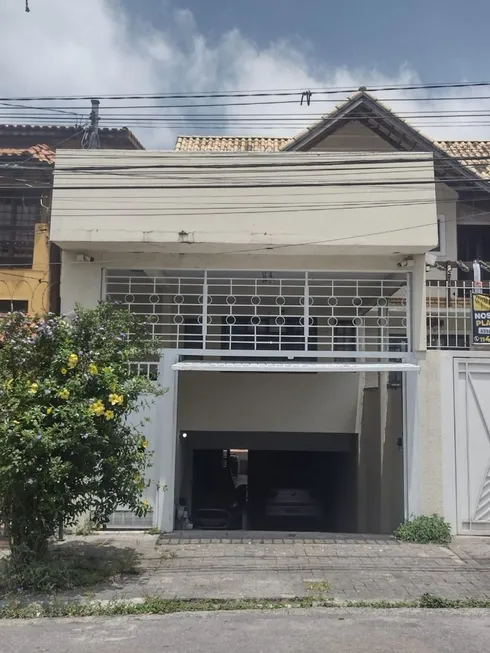 Foto 1 de Sobrado com 3 Quartos à venda, 347m² em Parque Monte Alegre, Taboão da Serra