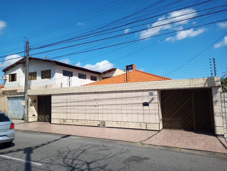 Foto 1 de Casa com 3 Quartos à venda, 350m² em Montese, Fortaleza