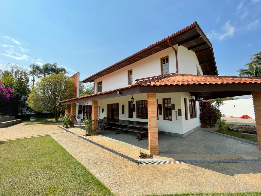 Foto 1 de Casa com 4 Quartos para venda ou aluguel, 850m² em Granja Viana, Cotia