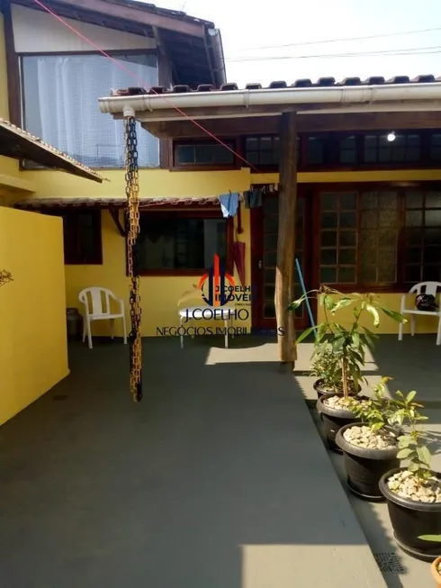Foto 1 de Casa com 2 Quartos à venda, 175m² em Perequê-Açu, Ubatuba