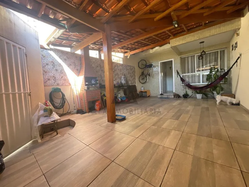 Foto 1 de Casa com 3 Quartos à venda, 105m² em Colina de Laranjeiras, Serra