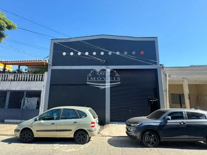 Foto 1 de Galpão/Depósito/Armazém para alugar, 200m² em Quinta da Paineira, São Paulo